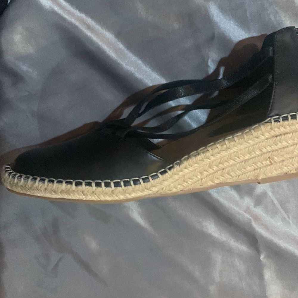 Beautiful black wedge - Picture 5 of 7